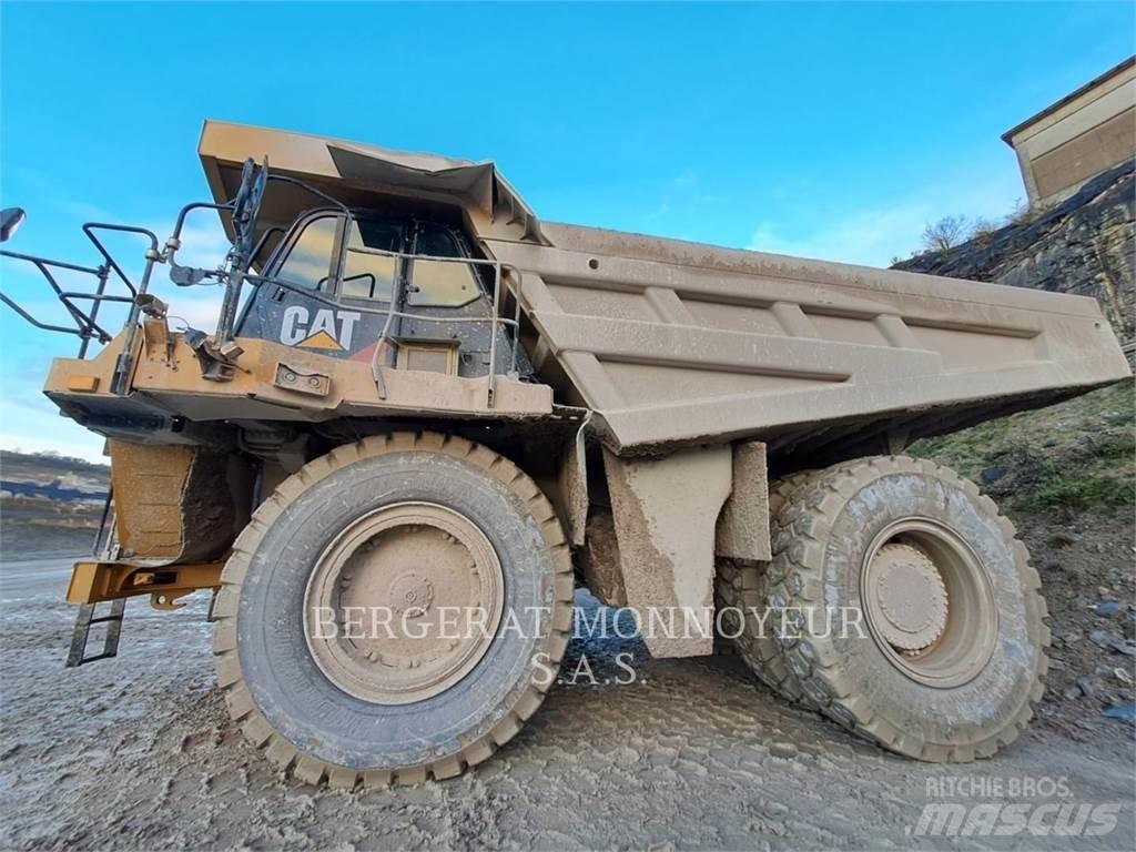 CAT 777G 鉸接式起吊車