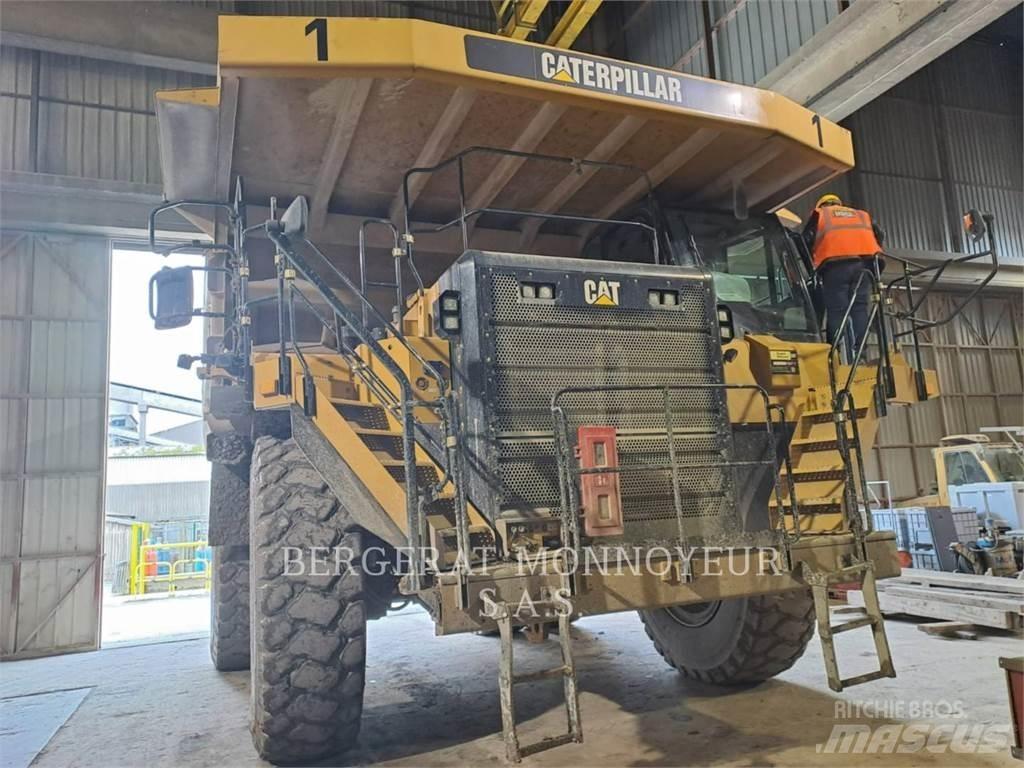 CAT 777G 鉸接式起吊車