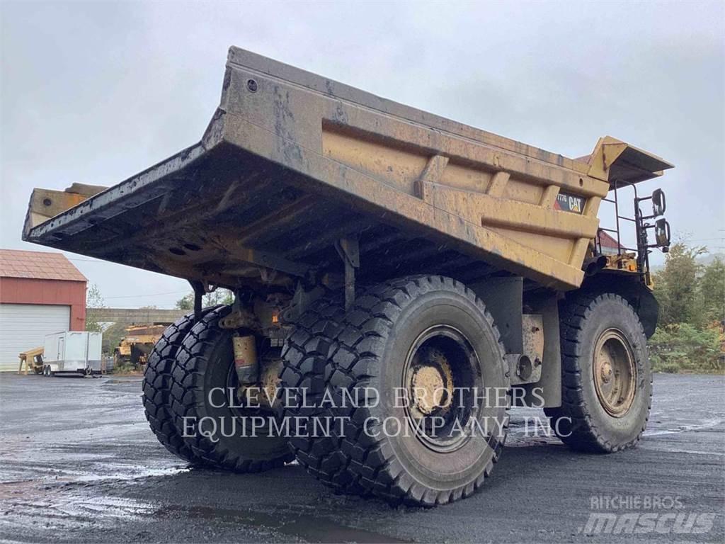 CAT 777G 鉸接式起吊車