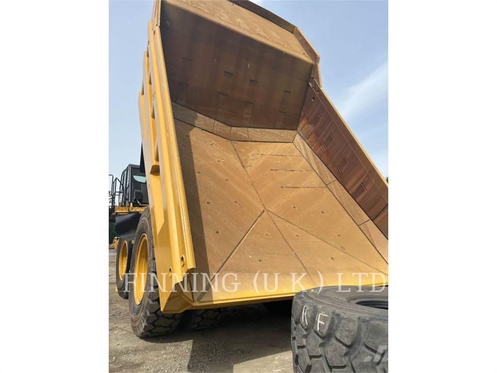CAT 777G 鉸接式起吊車