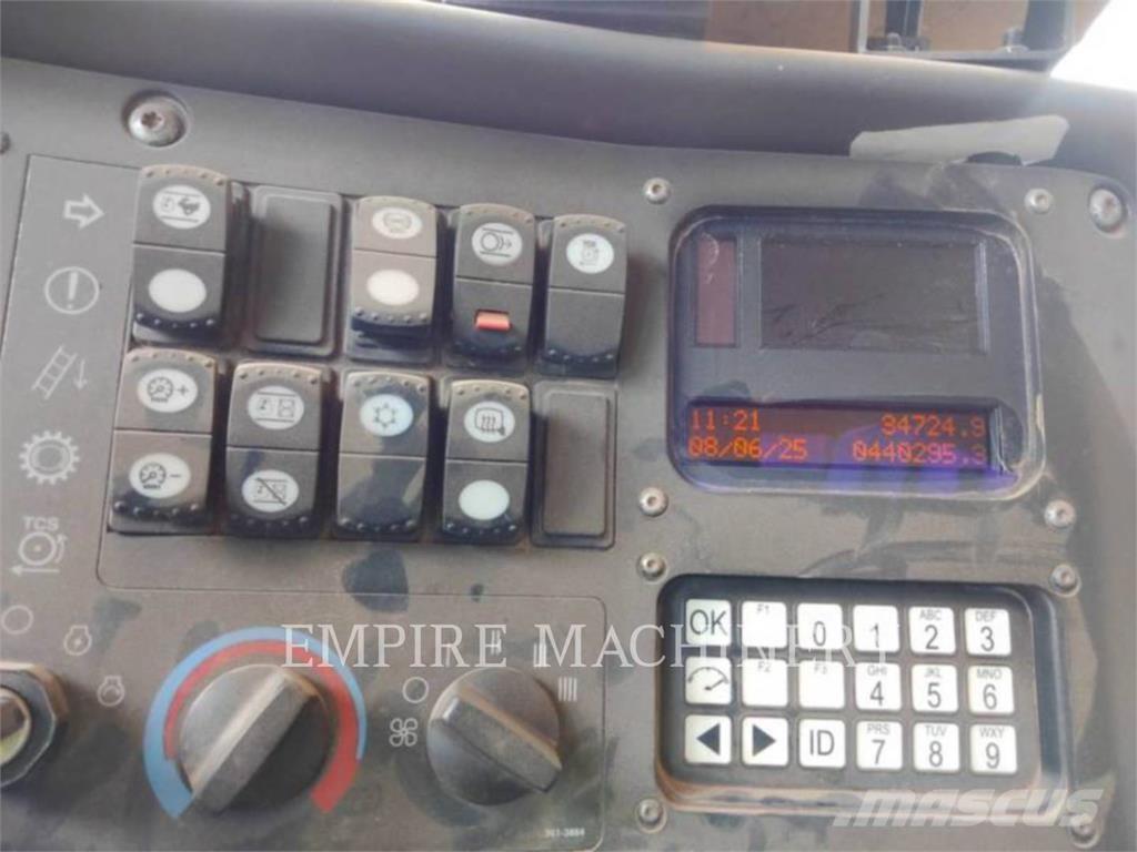 CAT 789D 鉸接式起吊車