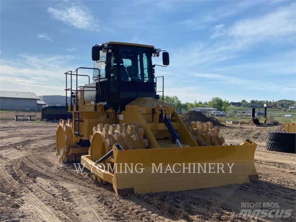 CAT 815 土壤壓實機