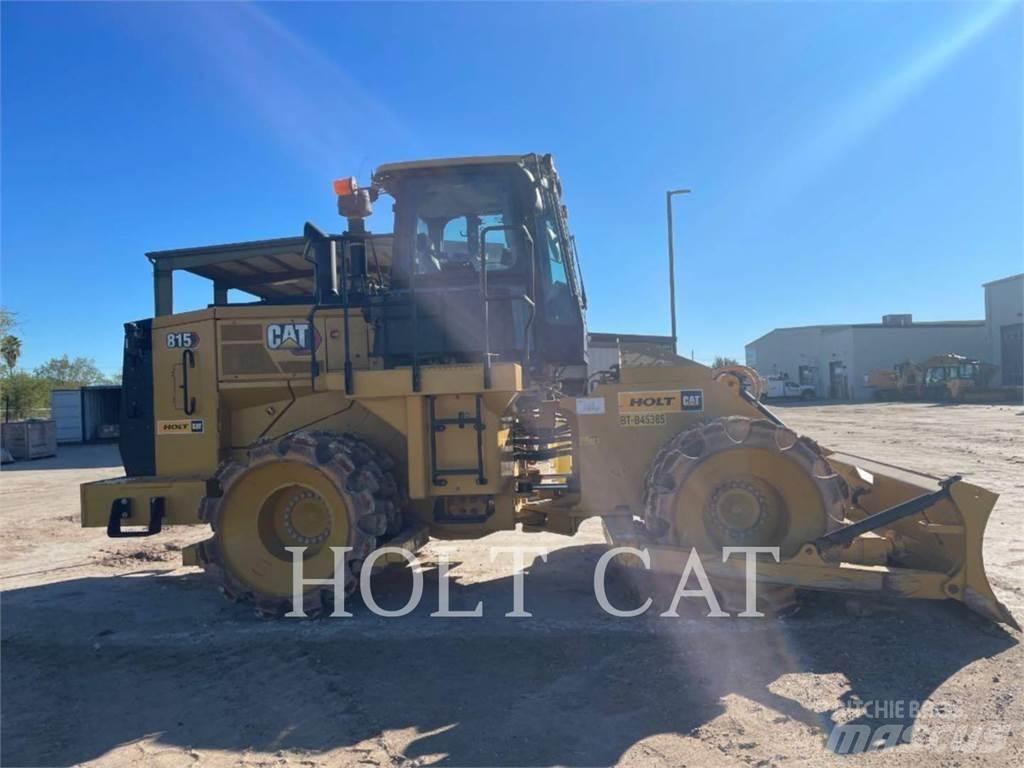 CAT 815 土壤壓實機