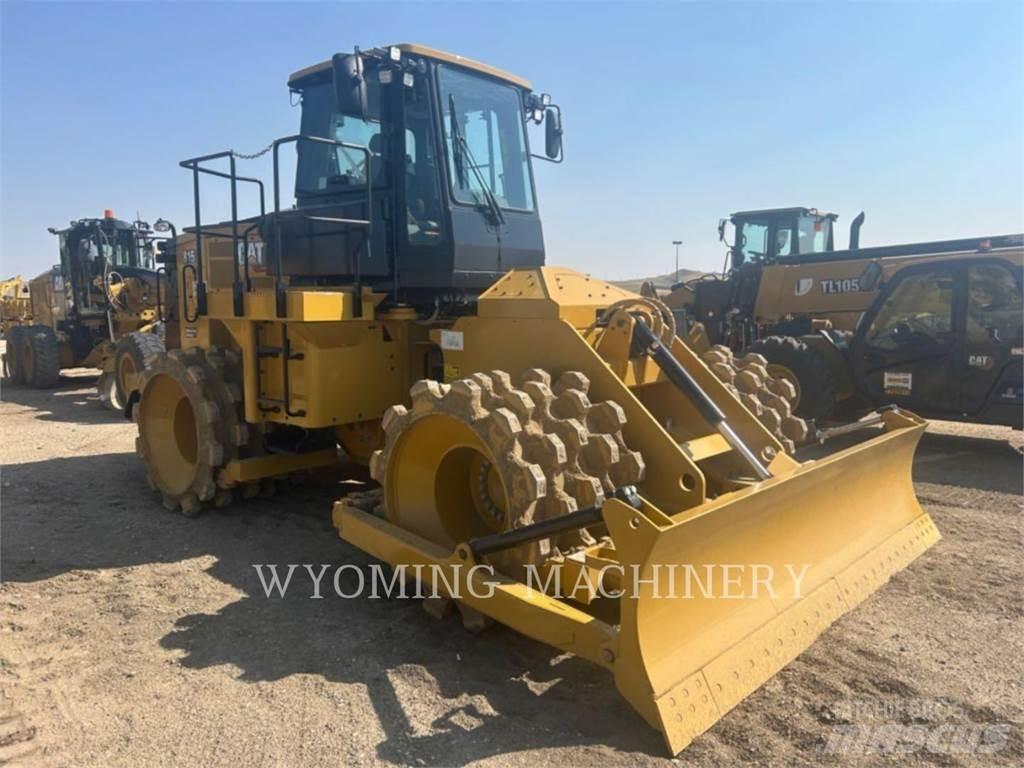 CAT 815 土壤壓實機