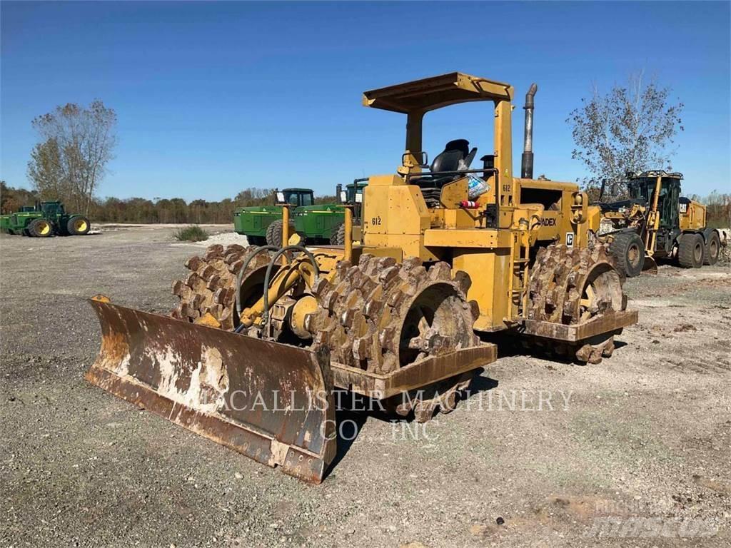 CAT 815 土壤壓實機