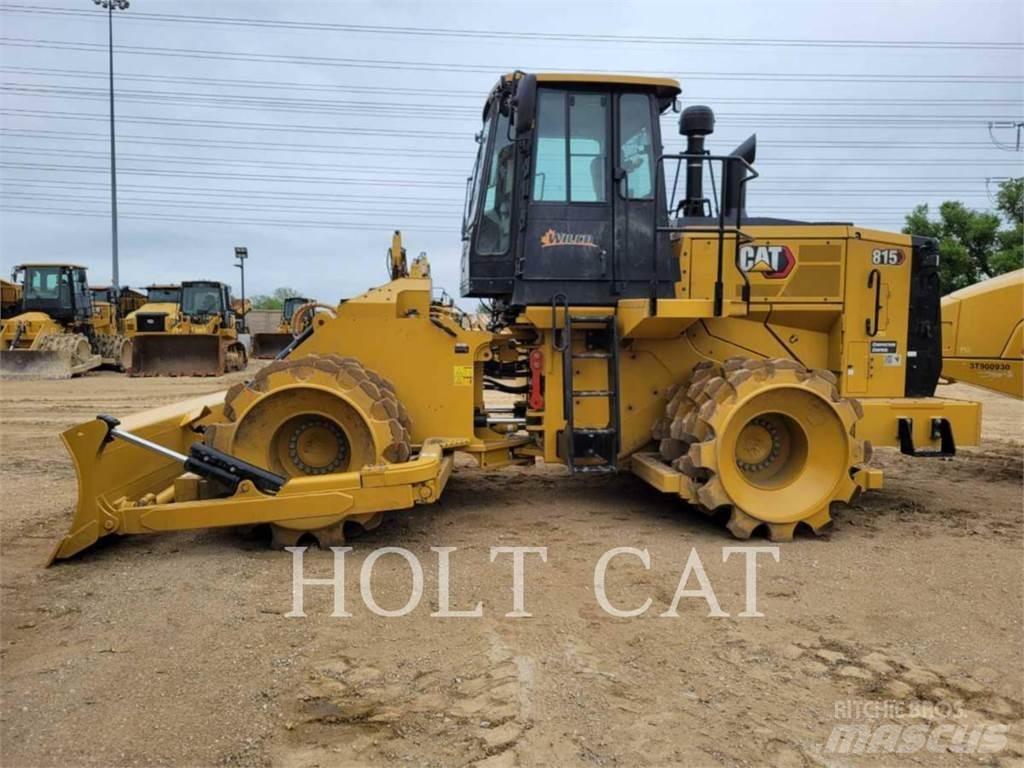 CAT 815 土壤壓實機