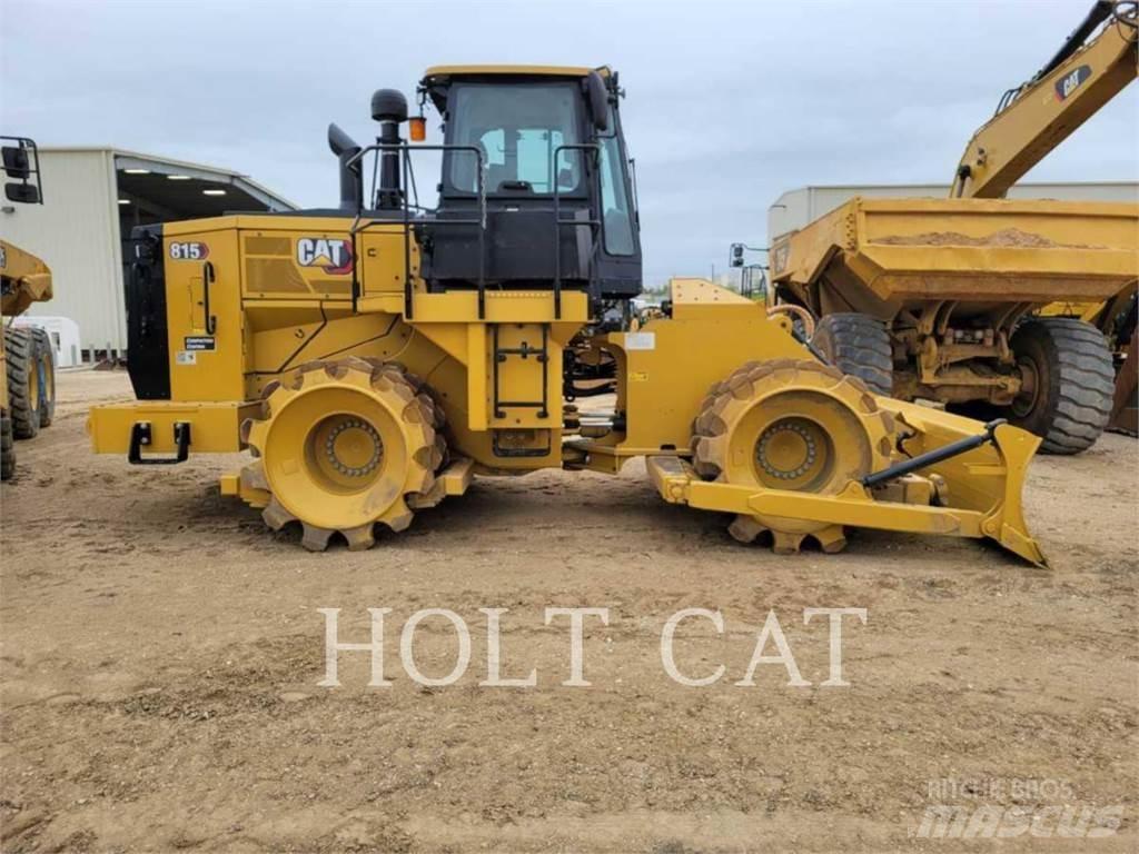 CAT 815 土壤壓實機