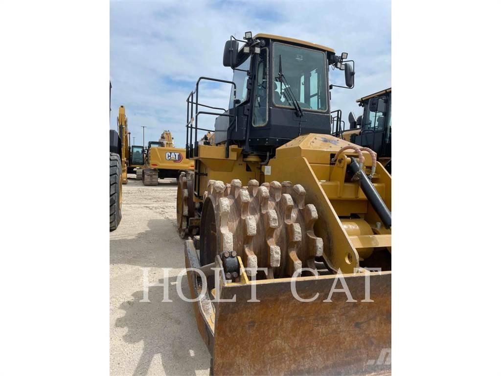 CAT 815 土壤壓實機