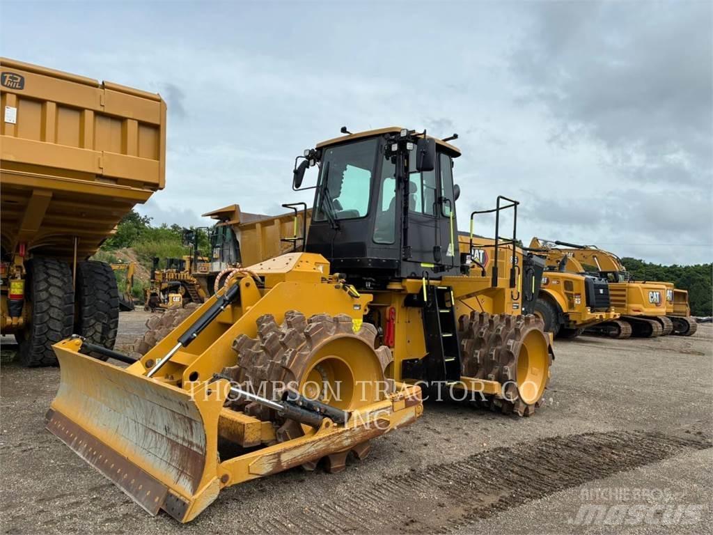 CAT 815 土壤壓實機