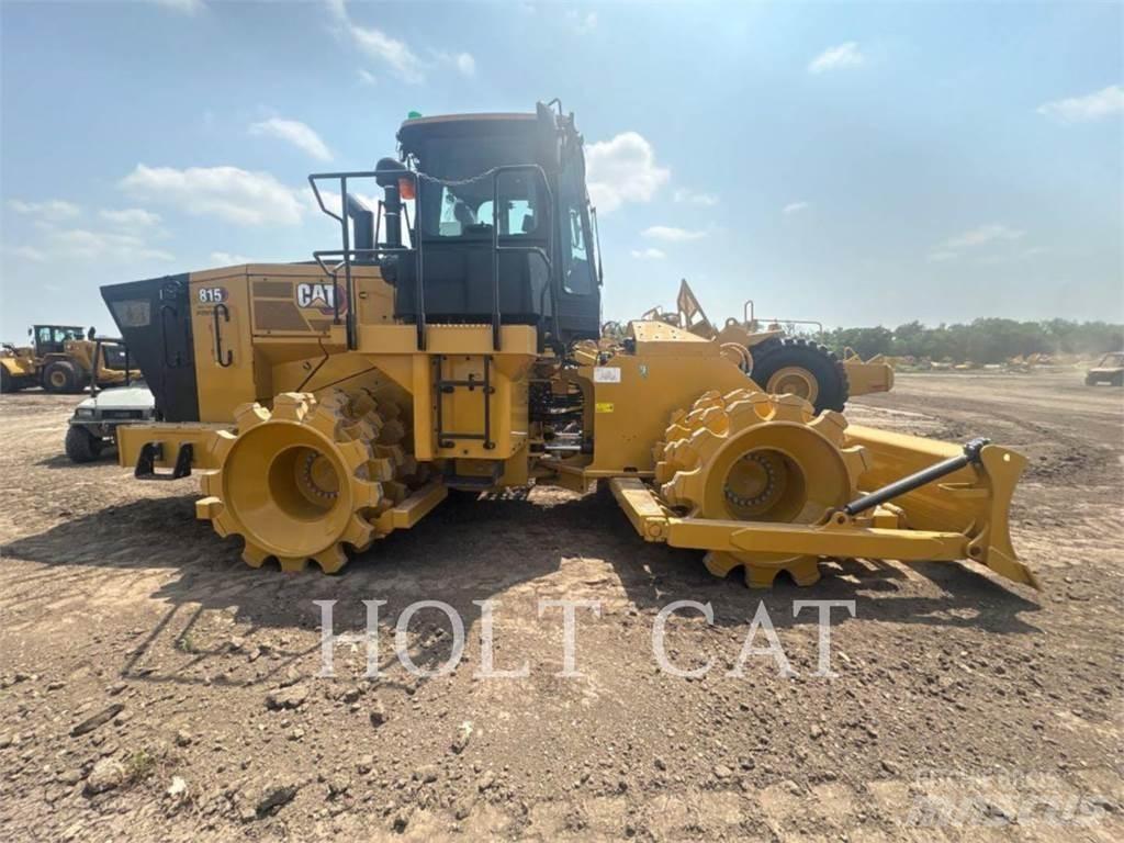 CAT 815 土壤壓實機