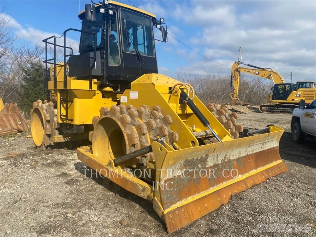 CAT 815 土壤壓實機