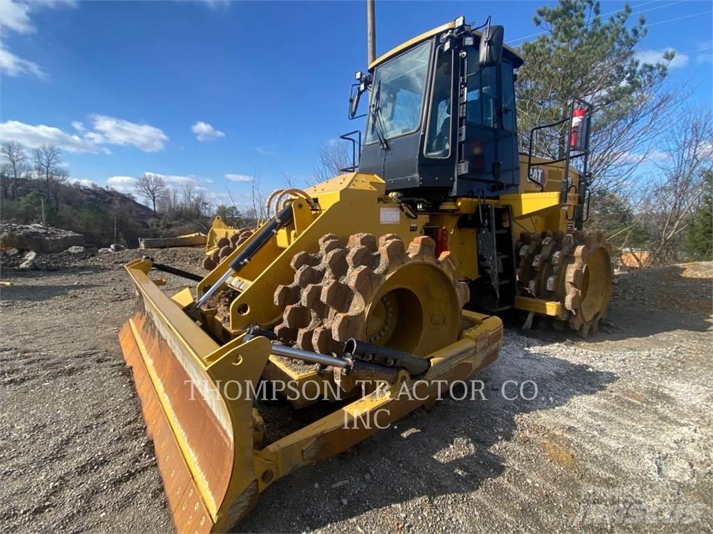 CAT 815 土壤壓實機
