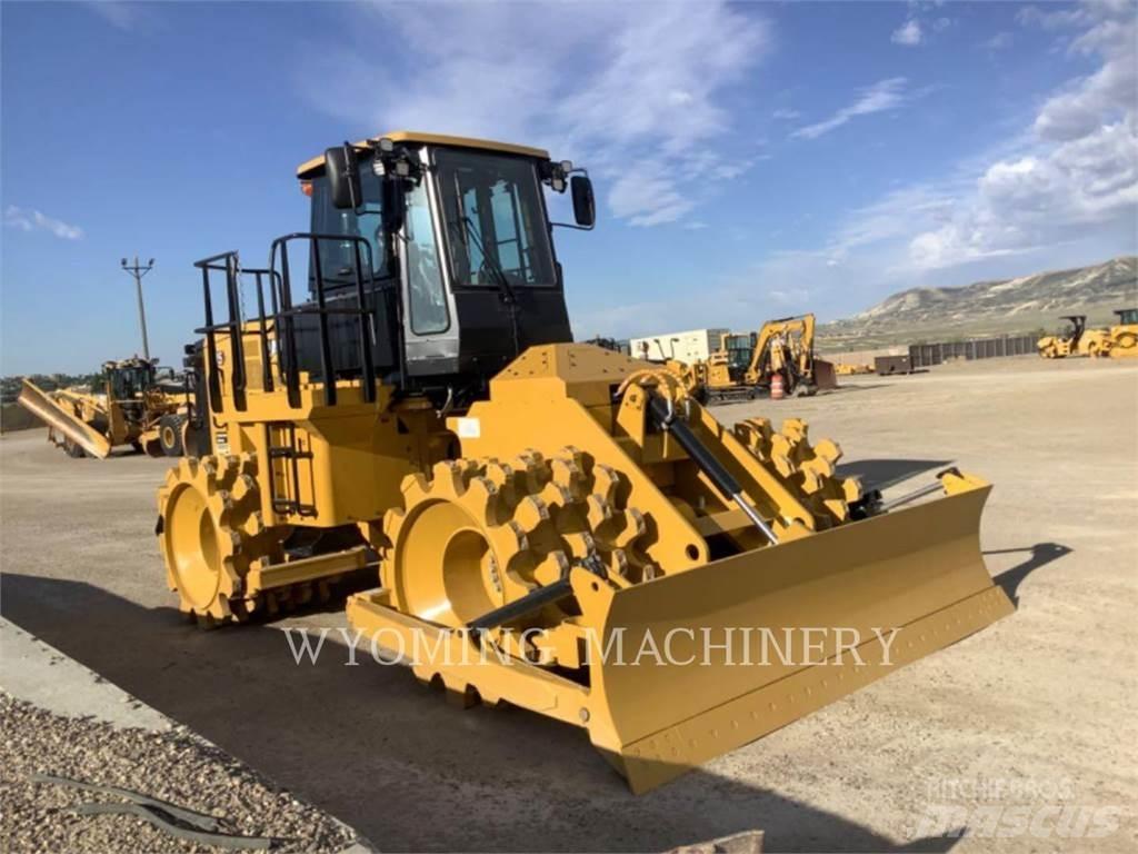 CAT 815 土壤壓實機