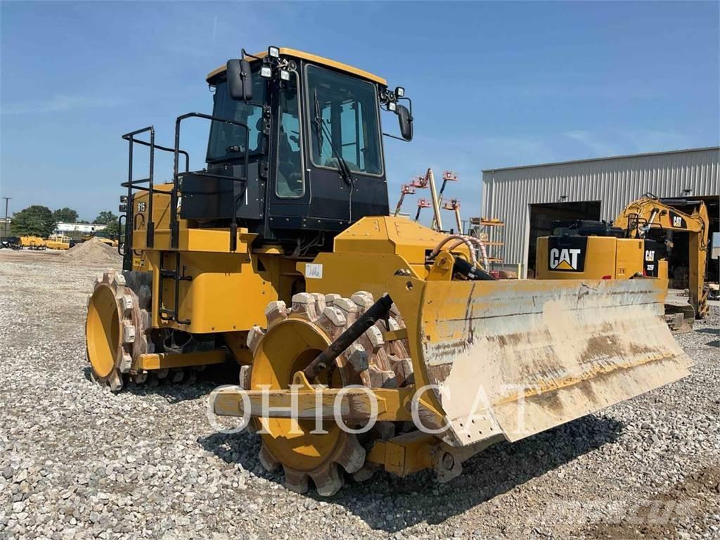 CAT 815 土壤壓實機