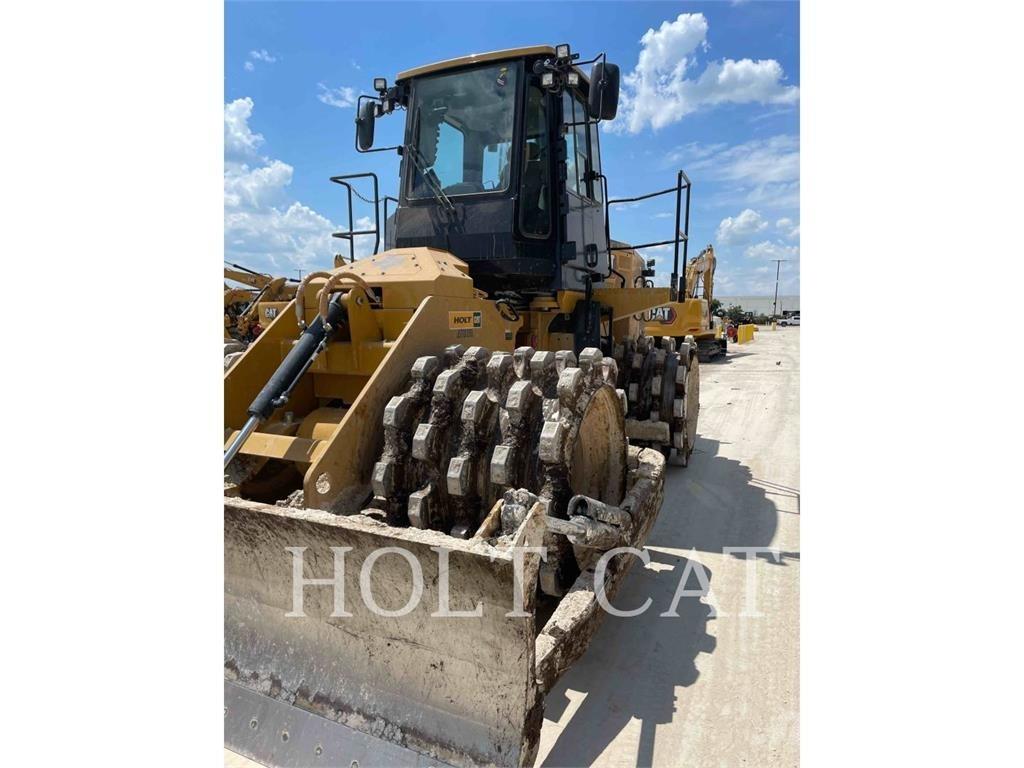 CAT 815 土壤壓實機