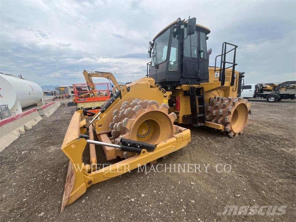 CAT 815 複合式滾壓機