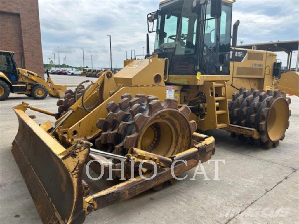 CAT 815F2 土壤壓實機