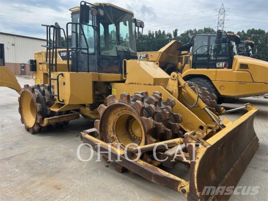CAT 815F2 土壤壓實機