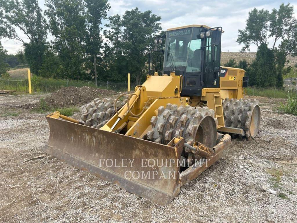 CAT 815F2 土壤壓實機