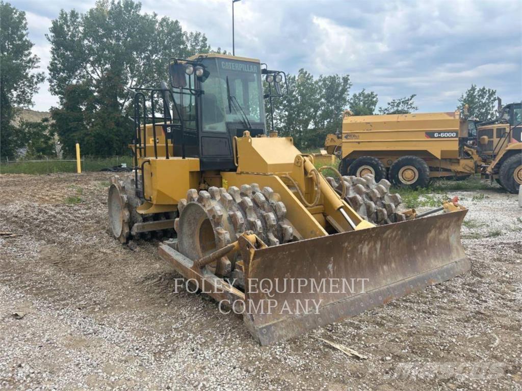 CAT 815F2 土壤壓實機
