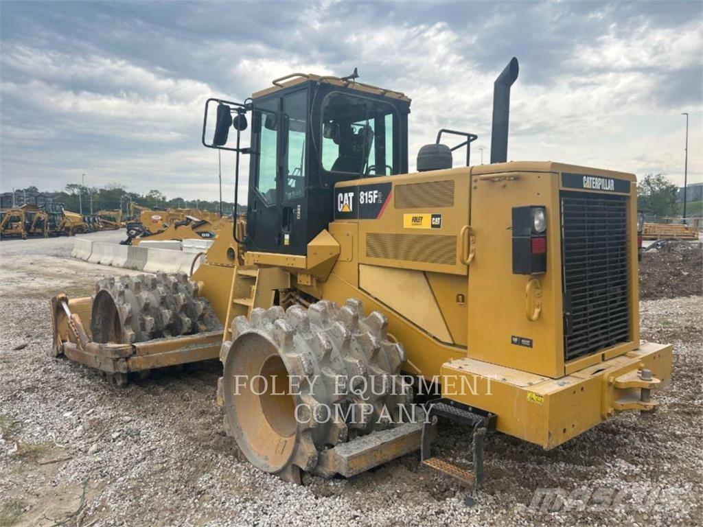 CAT 815F2 土壤壓實機