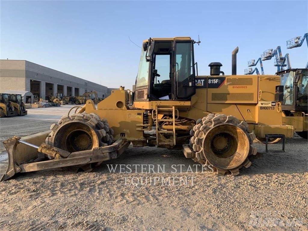 CAT 815FII 土壤壓實機