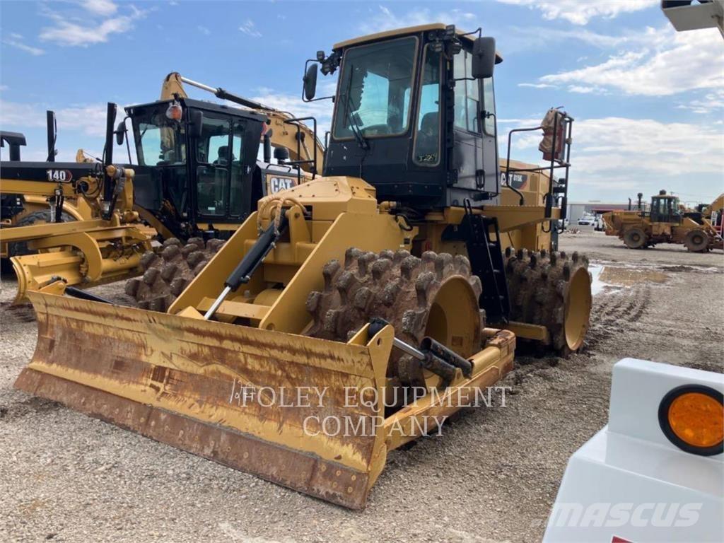 CAT 815K 土壤壓實機