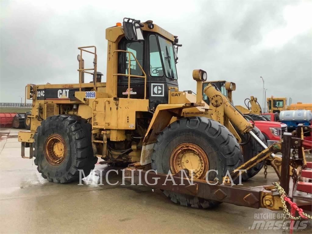 CAT 824C 輪胎式裝載機