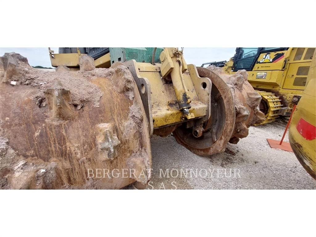CAT 826G II 輪式推土機