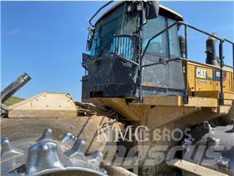 CAT 826K 土壤壓實機
