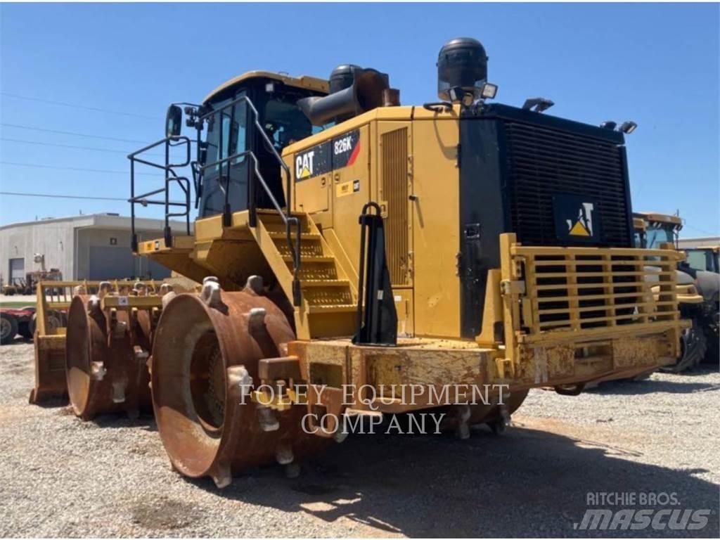 CAT 826K 土壤壓實機