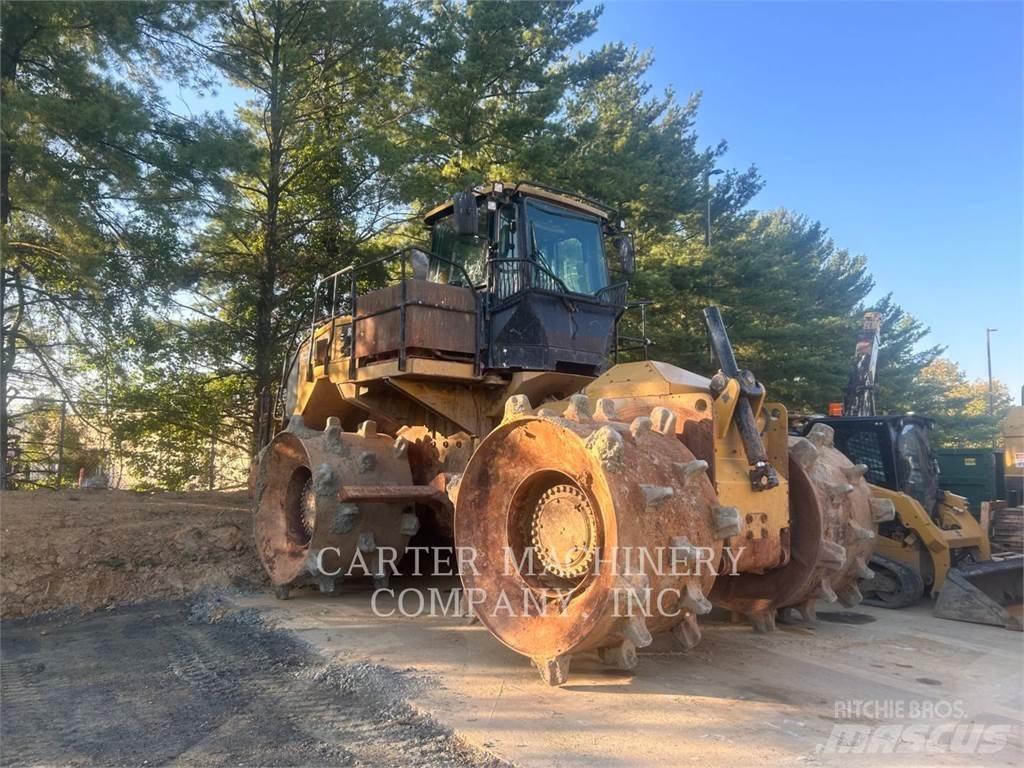 CAT 826K 土壤壓實機