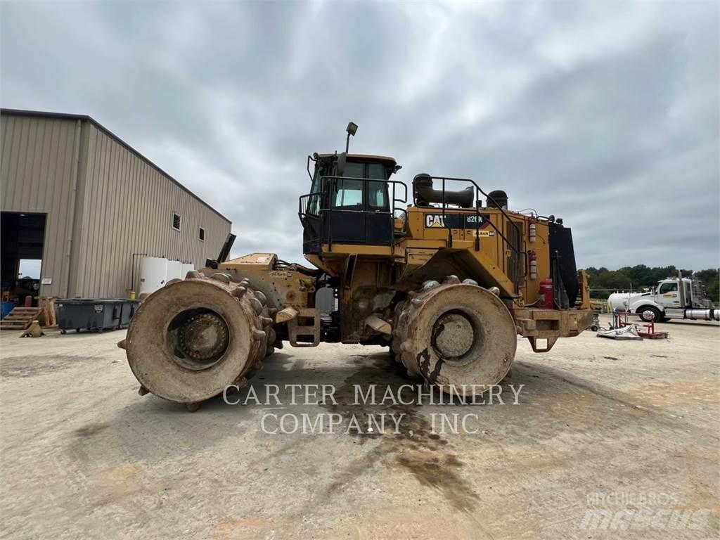 CAT 826K 土壤壓實機