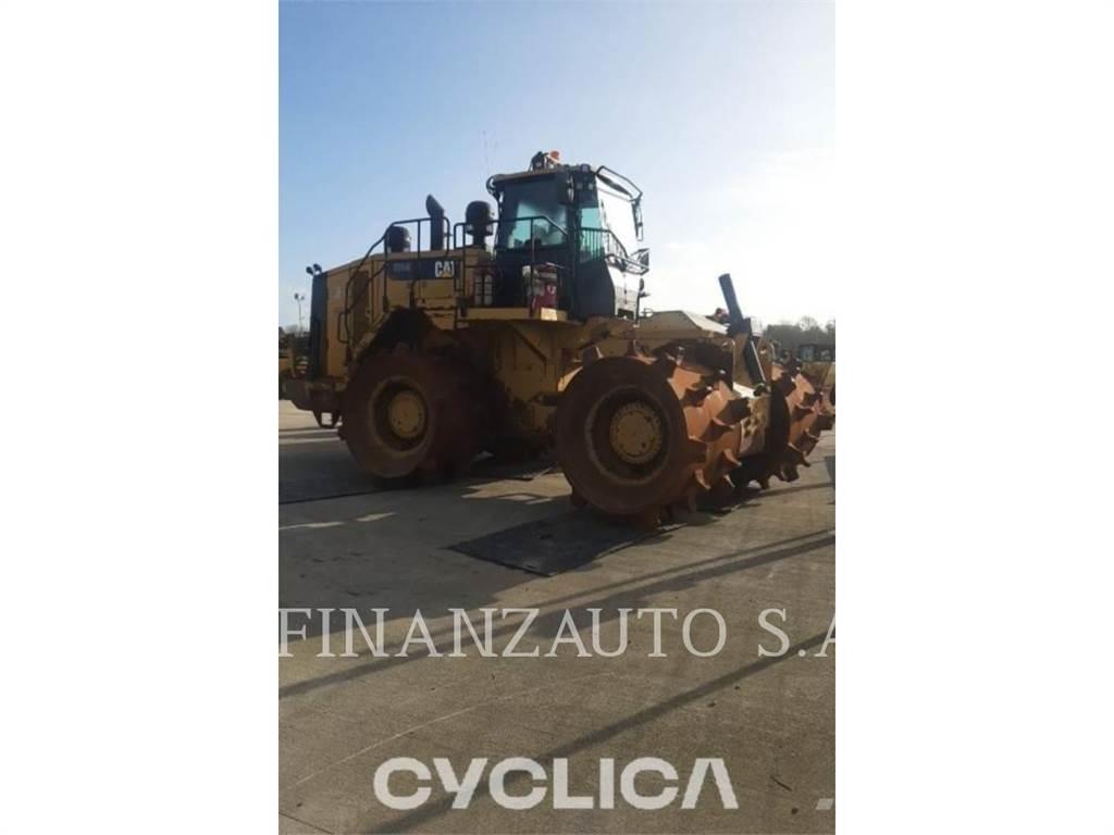 CAT 826K 土壤壓實機