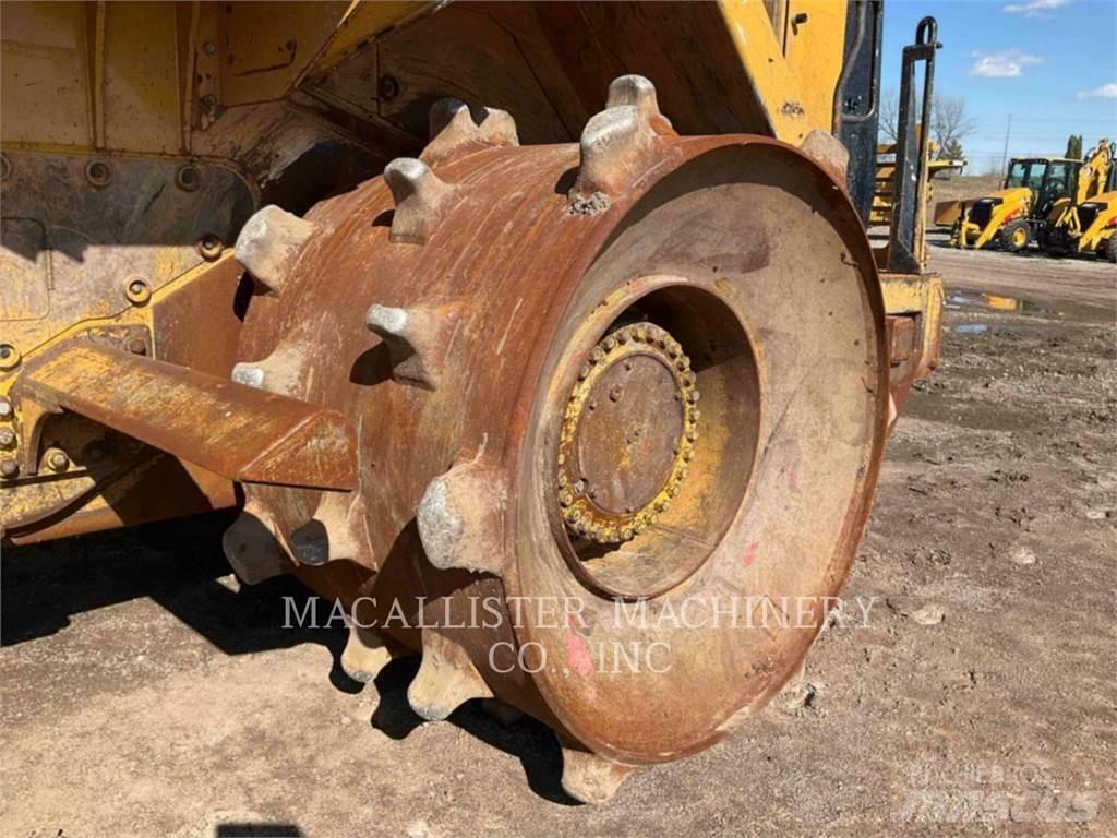 CAT 826K 土壤壓實機