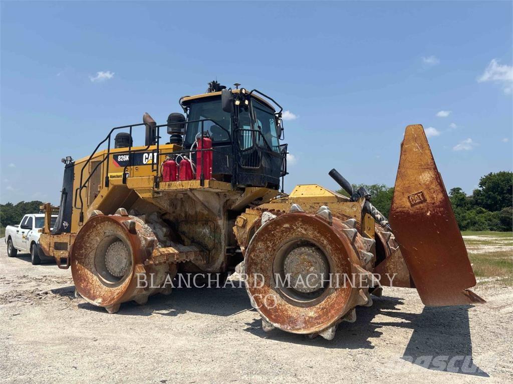 CAT 826K 土壤壓實機