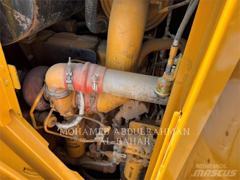 CAT 834H 輪式推土機