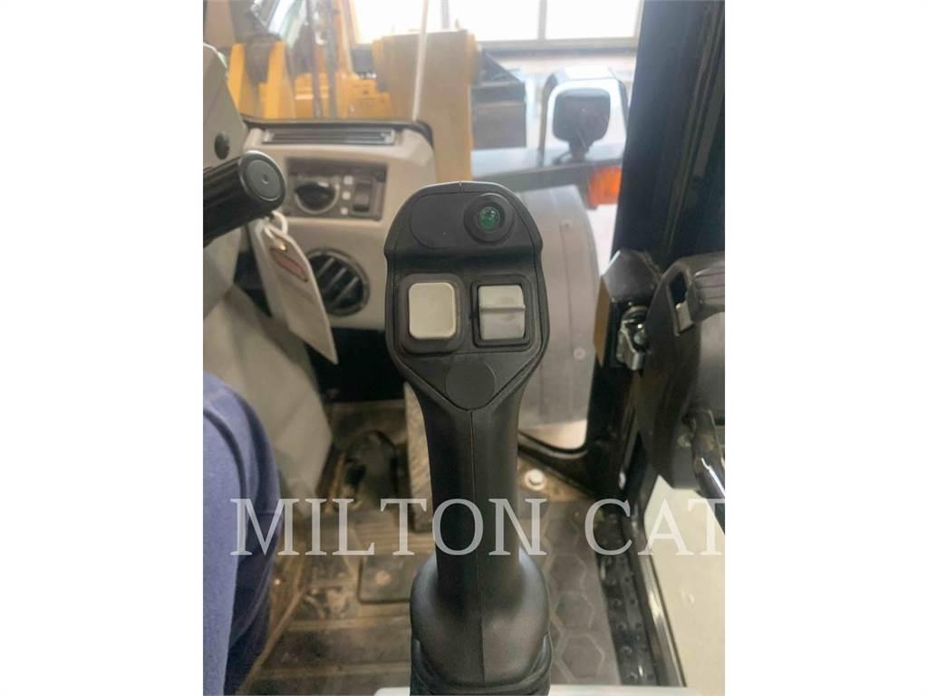 CAT 903D 輪胎式裝載機