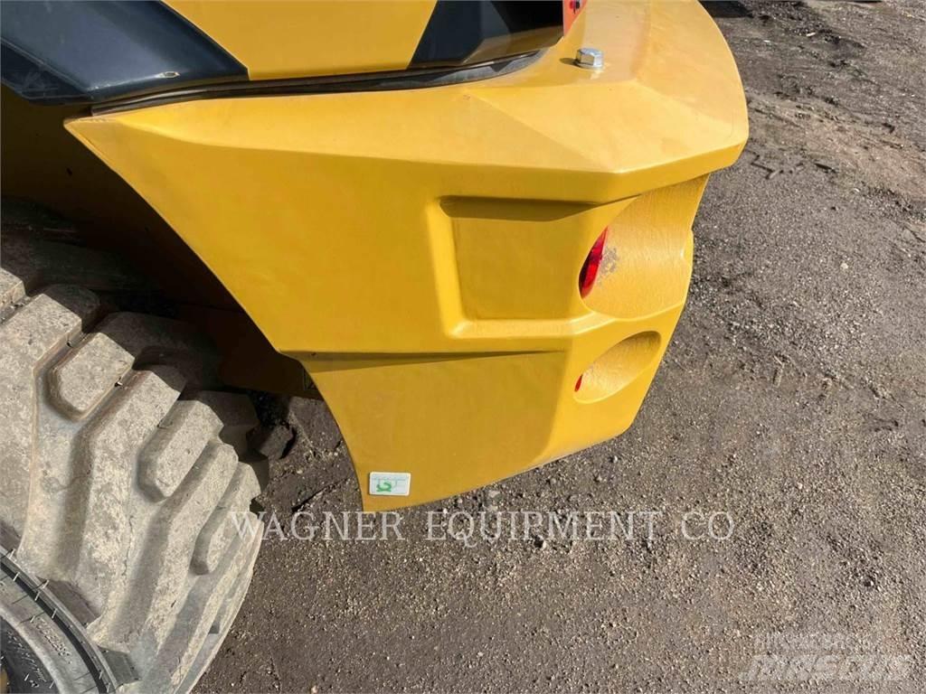CAT 903D 輪胎式裝載機