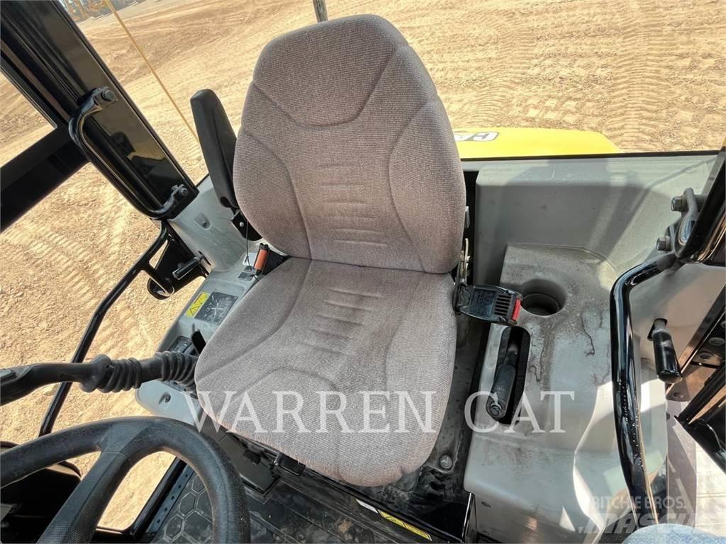 CAT 903D 輪胎式裝載機