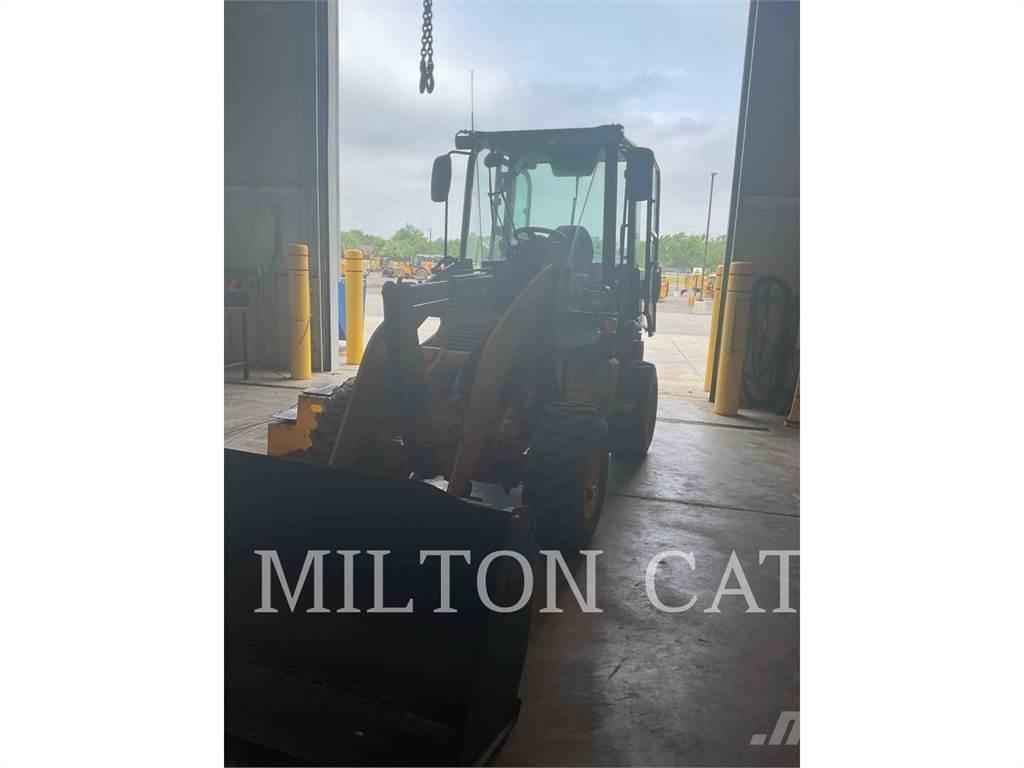CAT 903D 輪胎式裝載機