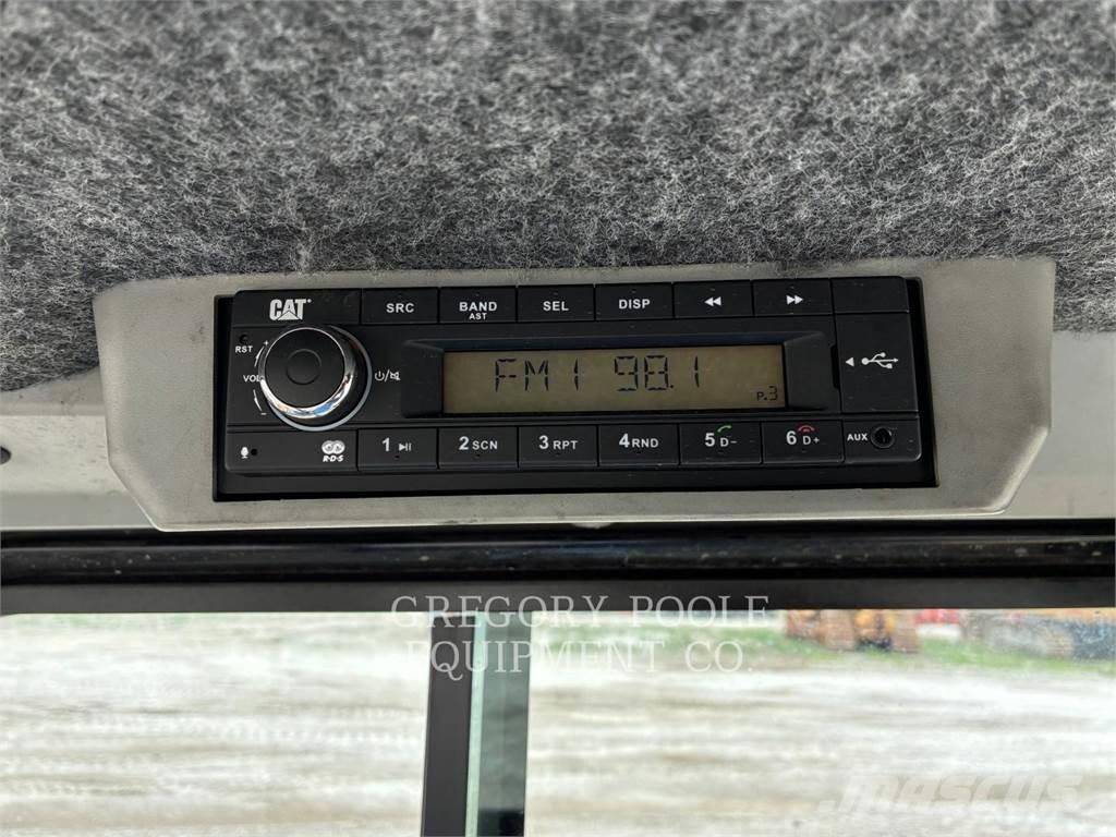 CAT 903D 輪胎式裝載機