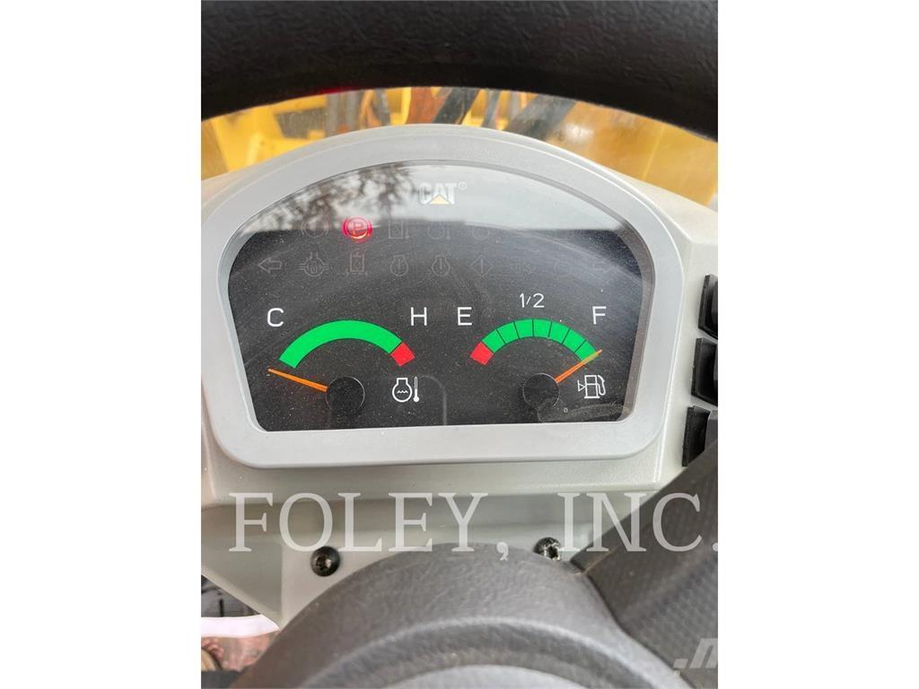 CAT 903D 輪胎式裝載機