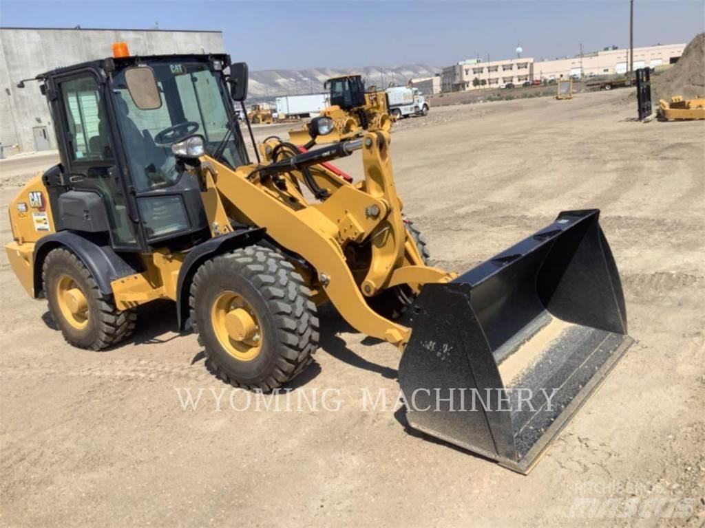 CAT 906 輪胎式裝載機