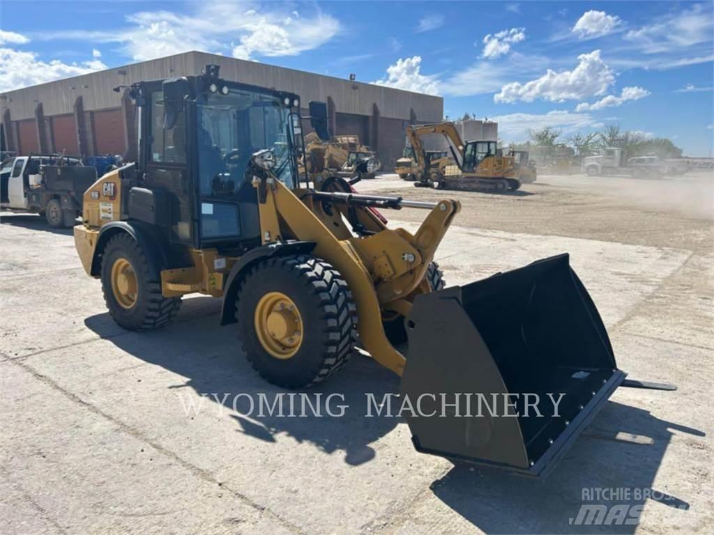 CAT 906 輪胎式裝載機