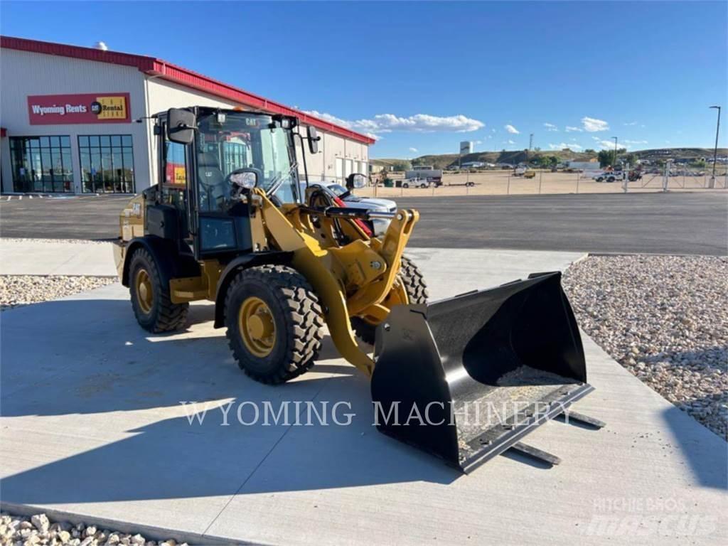 CAT 906 輪胎式裝載機