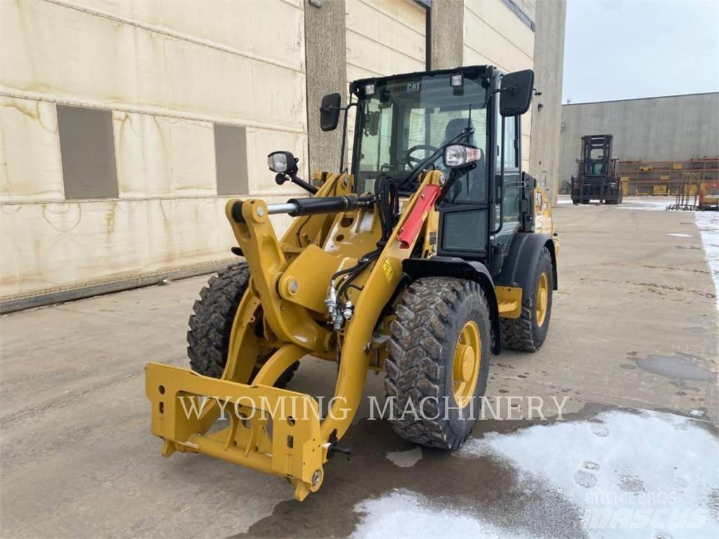CAT 906 輪胎式裝載機
