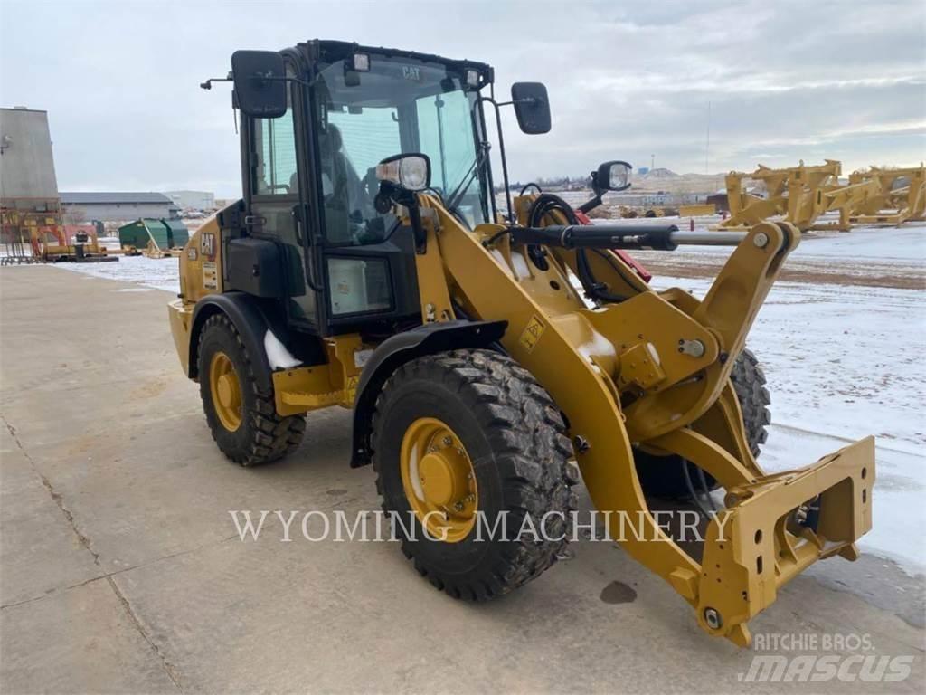 CAT 906 輪胎式裝載機