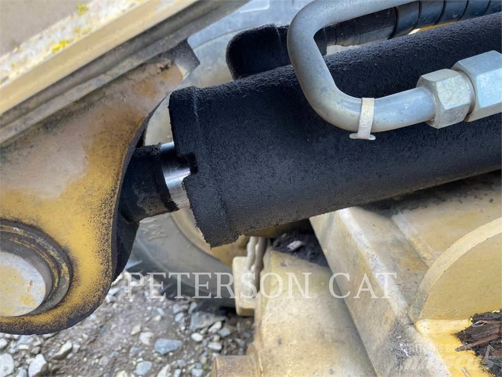 CAT 906 輪胎式裝載機