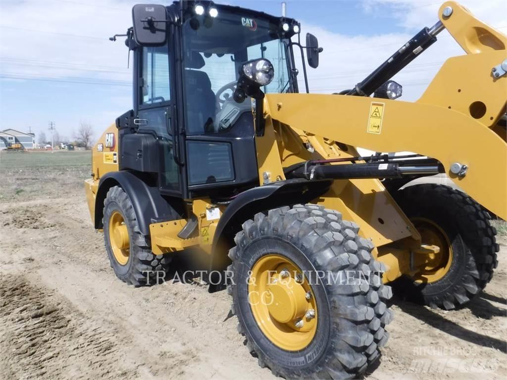 CAT 906 輪胎式裝載機